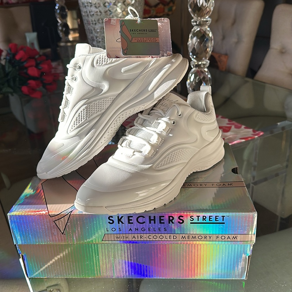 SKECHERS STREET LOS ANGELES with AIR COOLED MEMORY FOAM